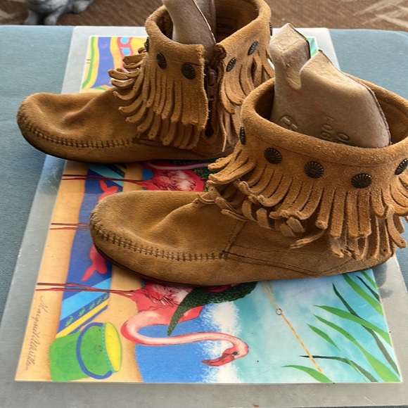 Minnetonka double fringe side zip boots - Picture 4 of 8